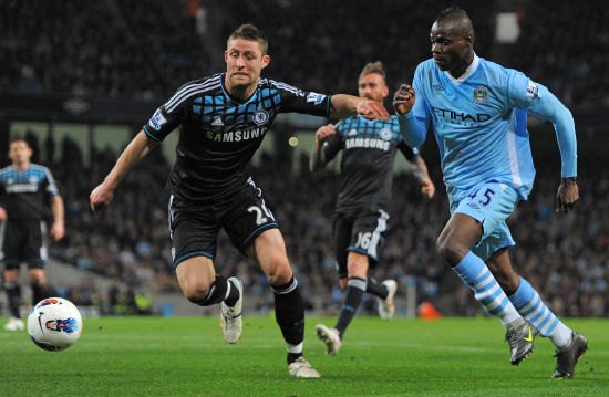 刻展现强硬 刻展现强硬